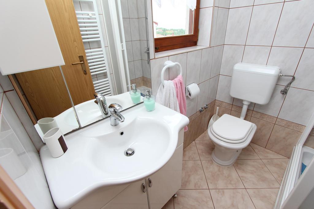 Guest House Liliana โรวีน ห้อง รูปภาพ