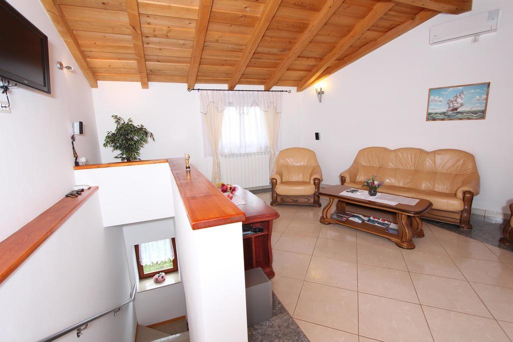 Guest House Liliana โรวีน ห้อง รูปภาพ