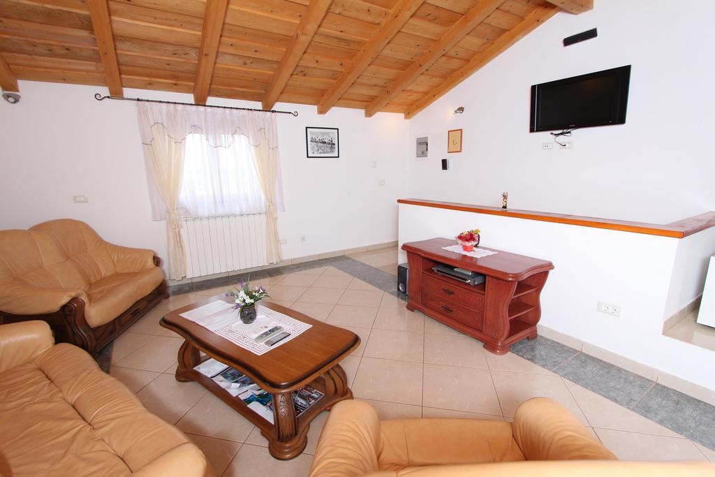 Guest House Liliana โรวีน ห้อง รูปภาพ